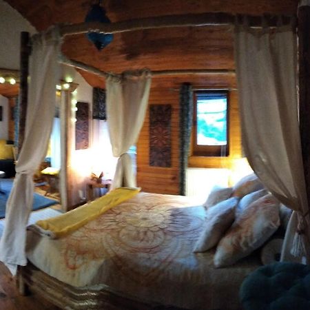 Au Fil De L Ance Bed & Breakfast Beauzac Exterior foto
