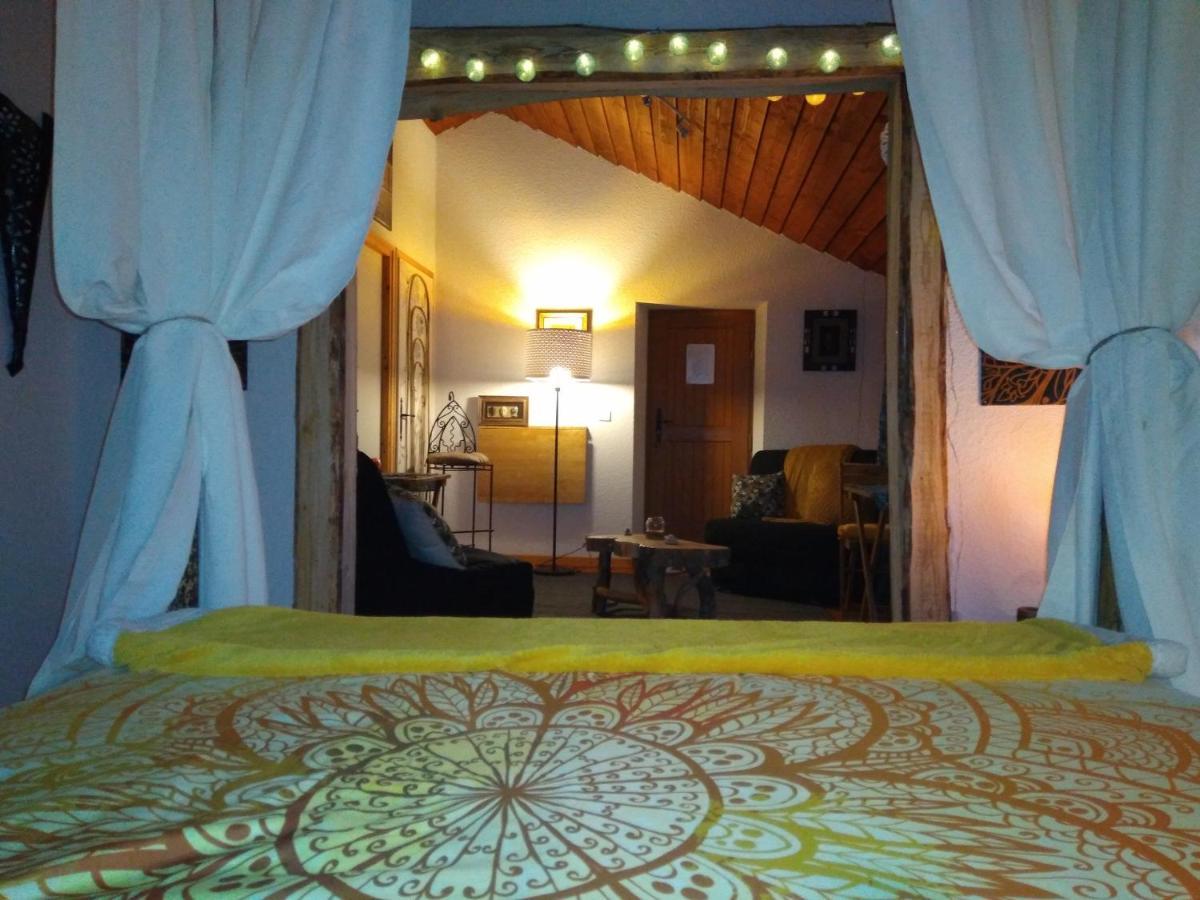 Au Fil De L Ance Bed & Breakfast Beauzac Exterior foto